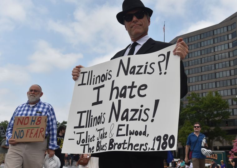 TOPSHOT-US-POLITICS-RACISM-DEMONSTRATION