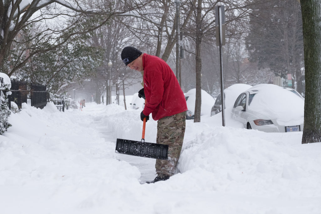 Huge winter storm hits east coast of the United States