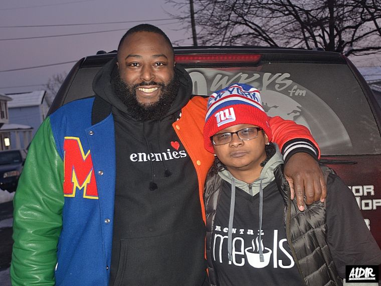 Radio One Delivers Food To Furloughed Workers