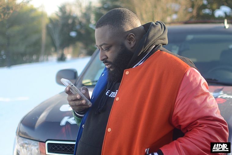 Radio One Delivers Food To Furloughed Workers