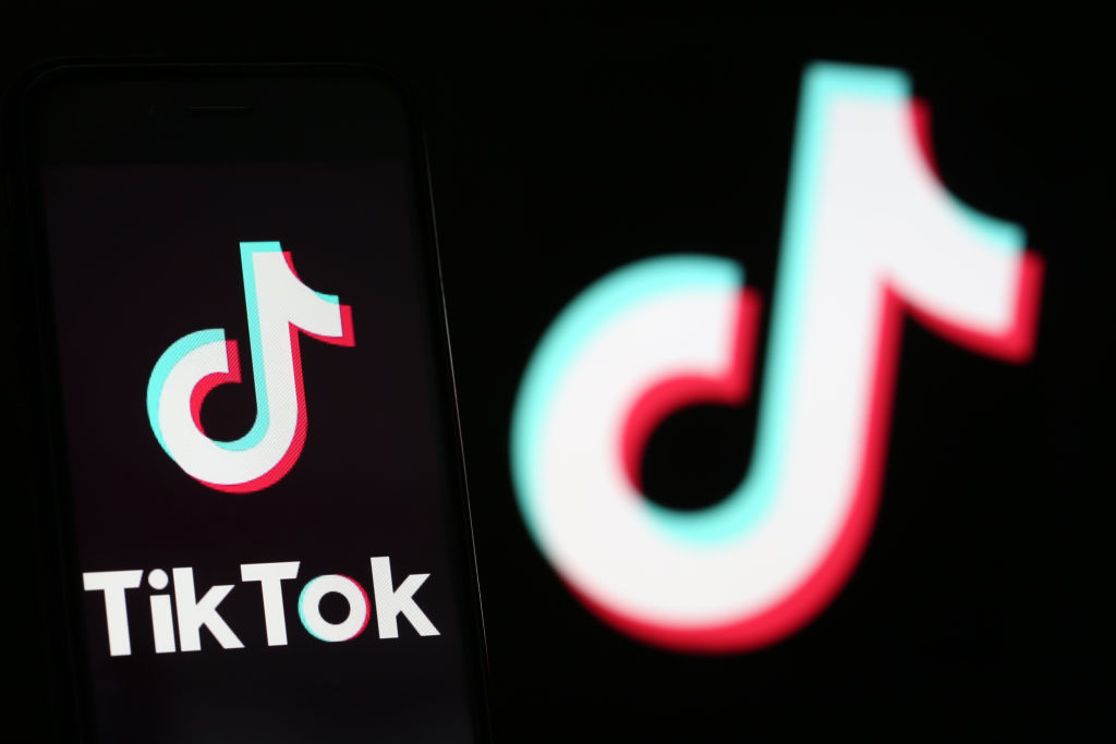 india halts downloads of tiktok video app