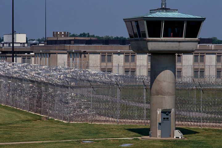 Exterior of an Illinois Federal Prison