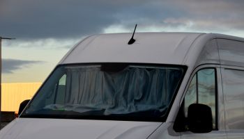 decoration of the windows of your caravan - from practical fabric blinds to stylish sliding curtains. It is also good to be protected from prying eyes inside the car